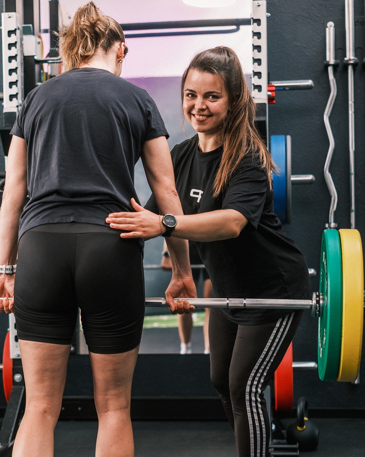 Lara, Physiotherapeutin (Hover)