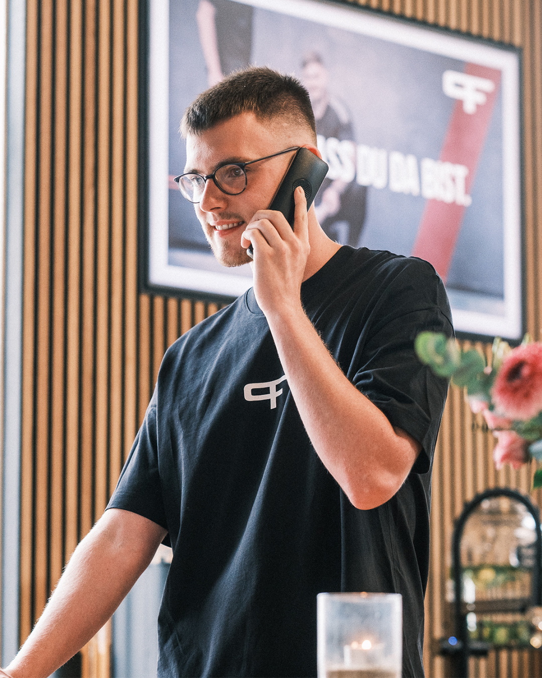 Thore, Servicekraft (Hover)