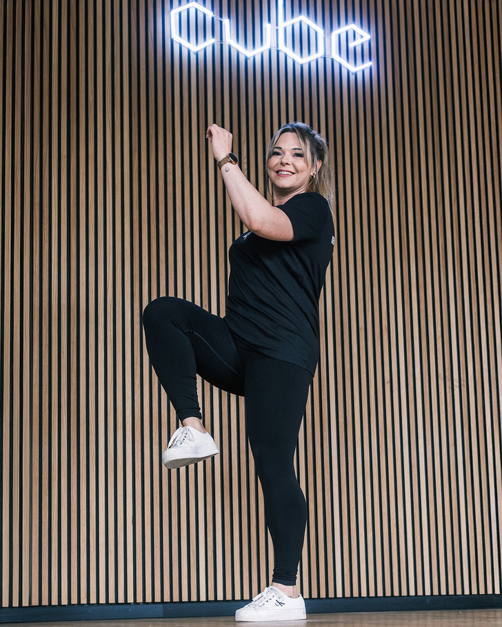 Isabell, Kursleiterin und Servicekraft (Hover)