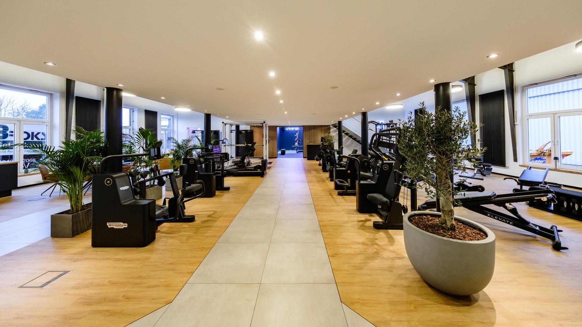 Trainingsbereich mit E-Gym Geräten