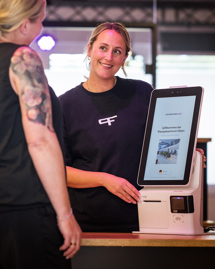Janine, Praxisassistenz (Hover)