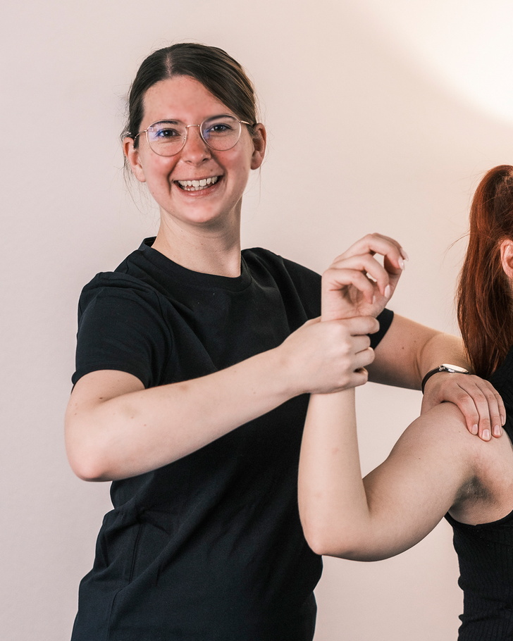 Julia, Physiotherapeutin (Hover)