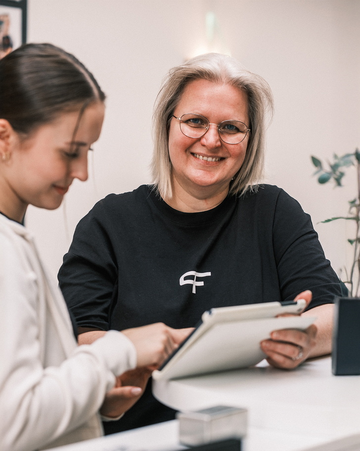 Nadine, Praxisassistenz (Hover)